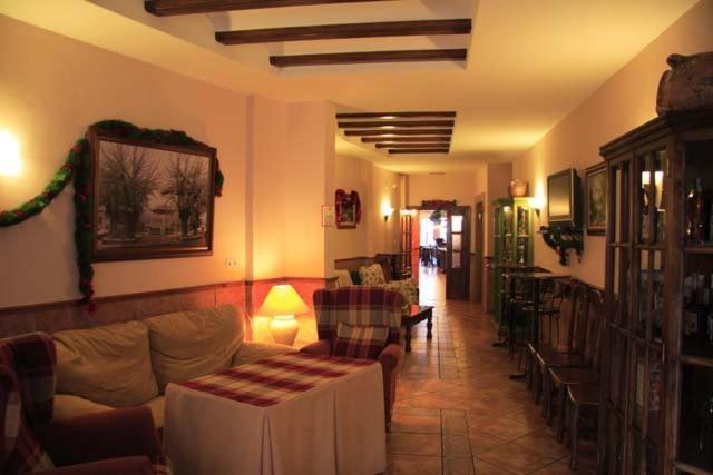 Hotel Patri Huéscar Buitenkant foto